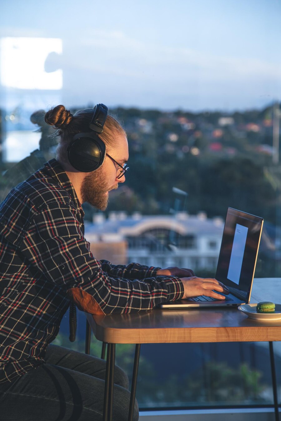 keirstone-limited-digital-media-laptop-workspace.jpg